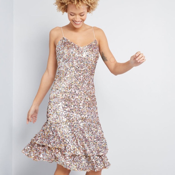 Adrianna Papell Dresses & Skirts - FABULOUS!!! Adrianna Papell Sequin Cocktail Dress